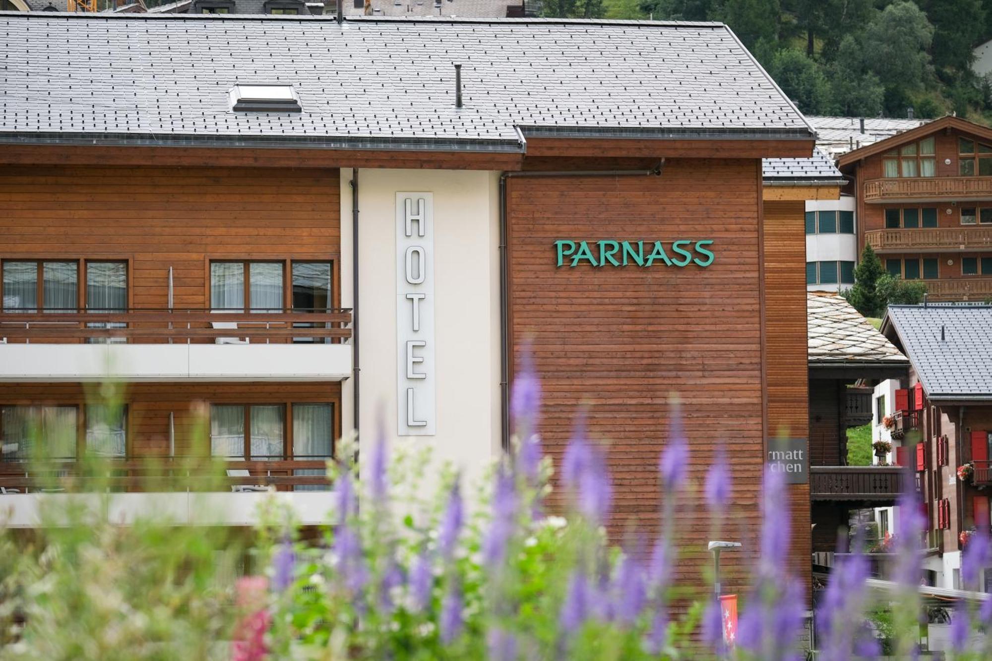 Hotel Parnass Zermatt Exterior photo